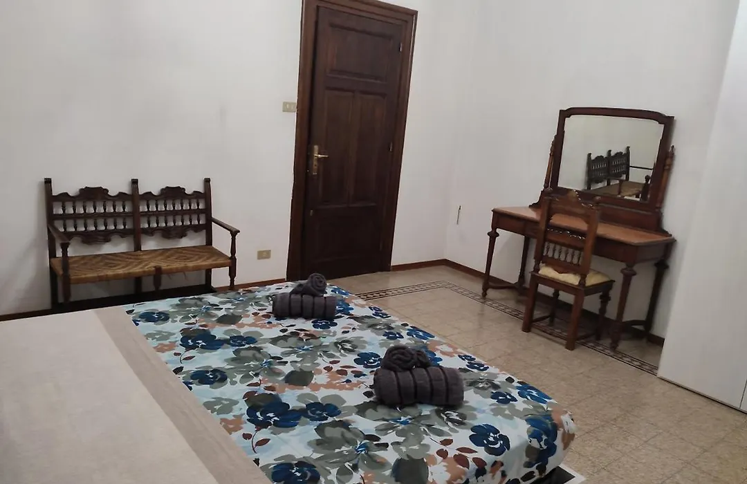 Casa Del Ciancio-1